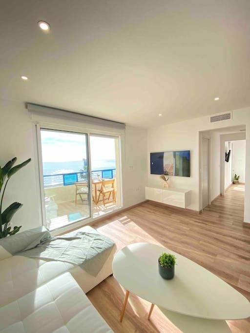 Appartement Front View By Sol Maestranza