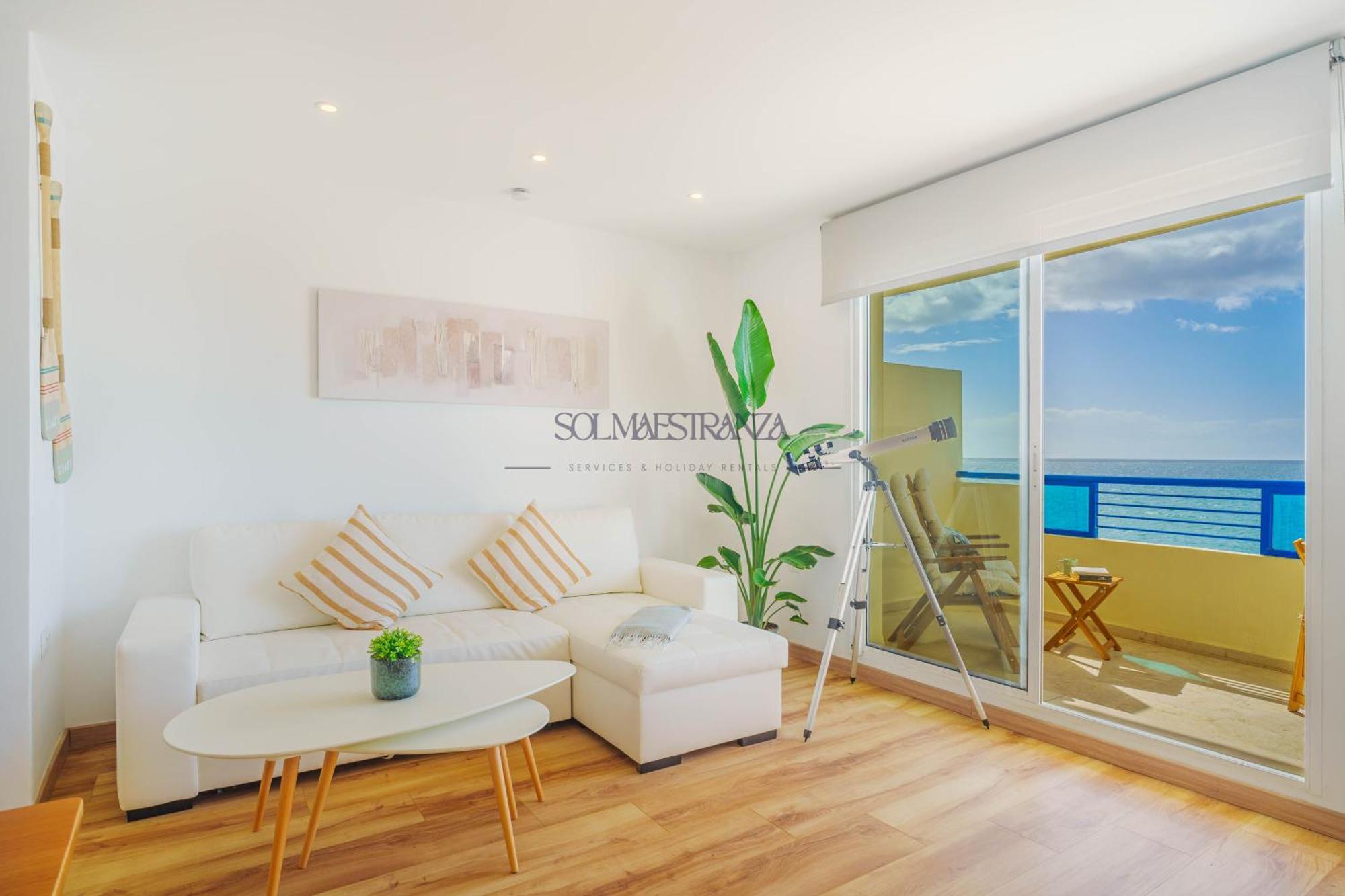 Front View By Sol Maestranza Appartement Marbellac